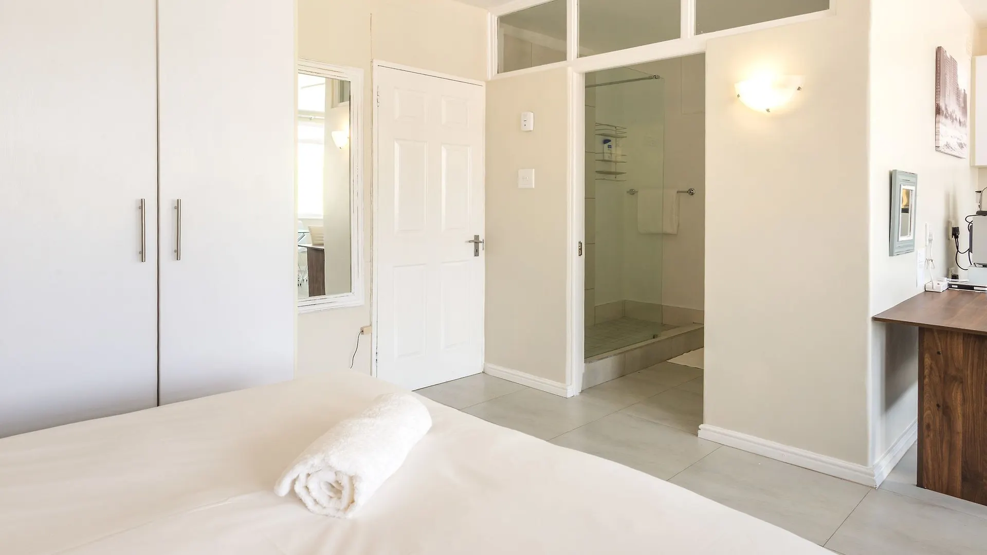 Senator Park Suite 1 Cape Town