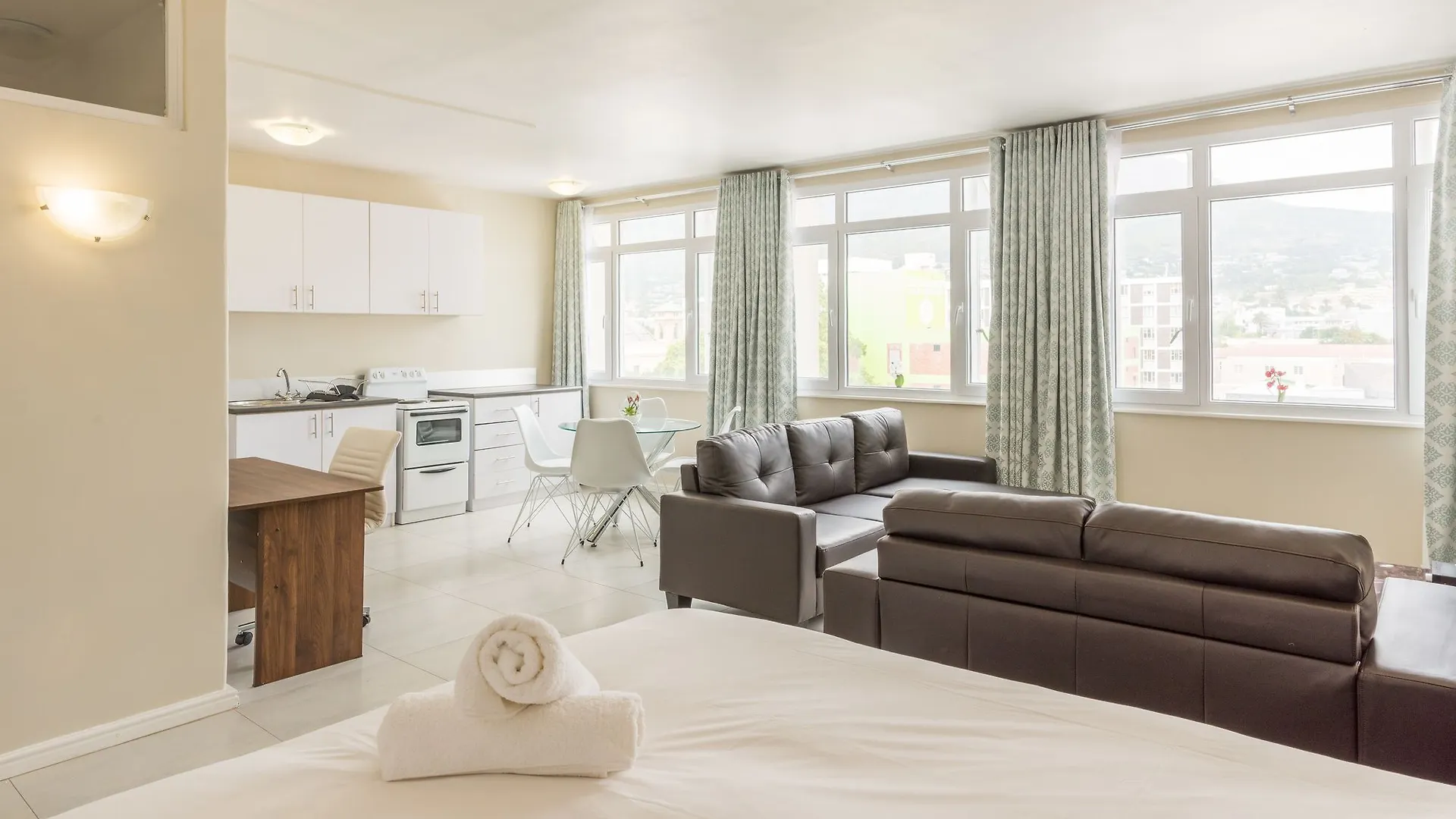 Apartment Senator Park Suite 1 Cape Town